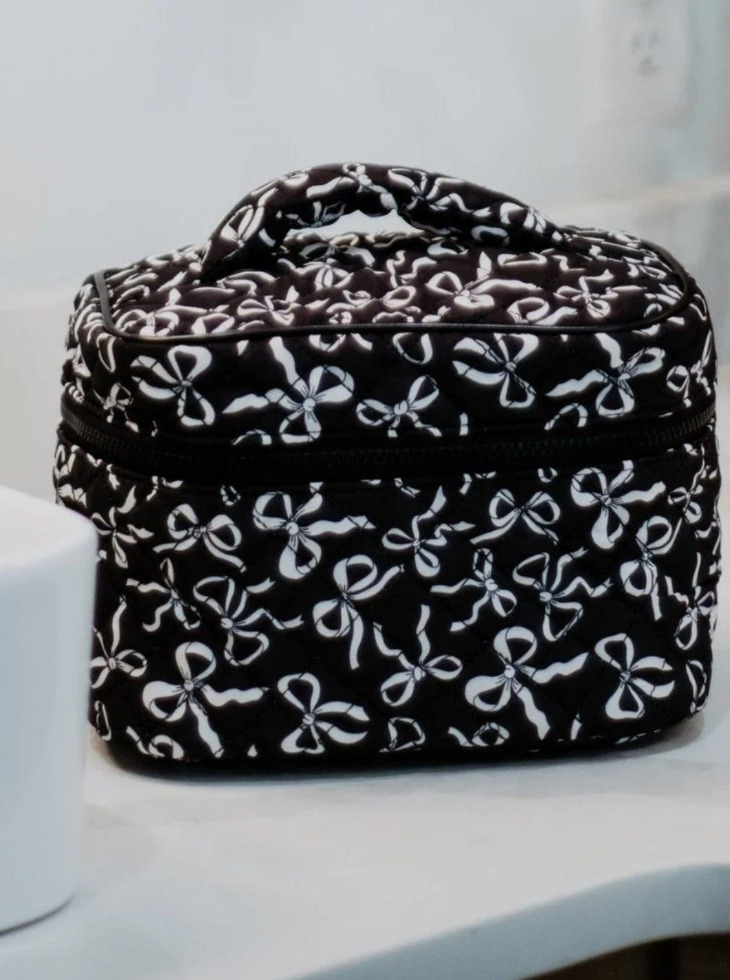 BLACK & WHITE COQUETTE BOWS ALL OVER MAKEUP BAG